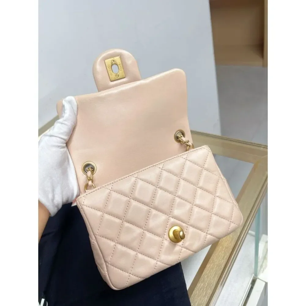 CHANEL brand color